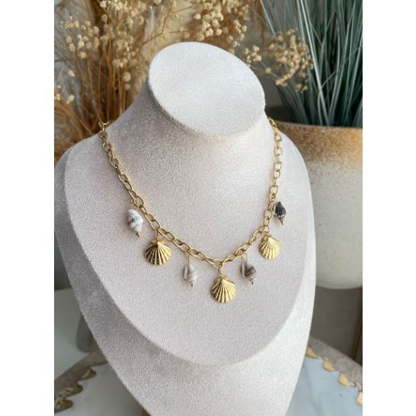 Collier coquillage doré