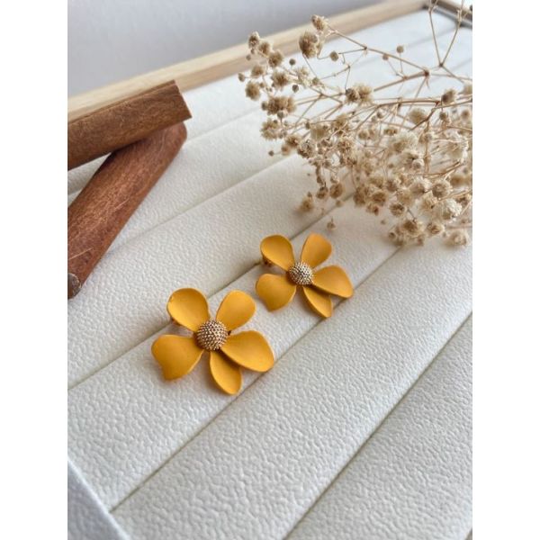 Fleure Cinq Feuilles Jaune