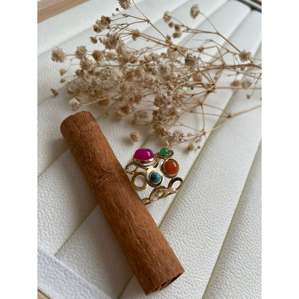 Bague en cercles avec pierres multicolores