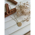 Collier cercle fleurie mini-pierre rose