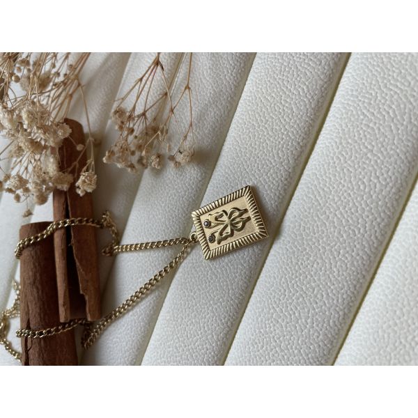 Collier livre papillon