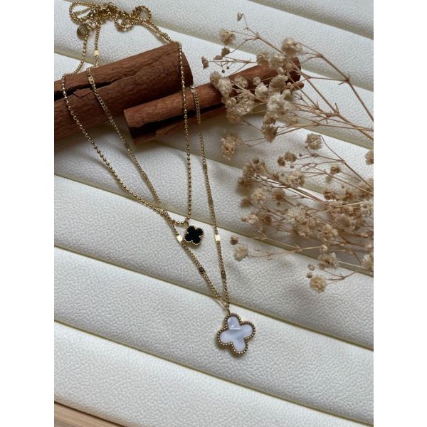 Collier de tréfle doré